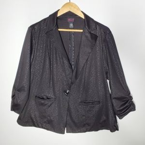 Torrid Black patterned cropped single button ruched sleeve casual blazer